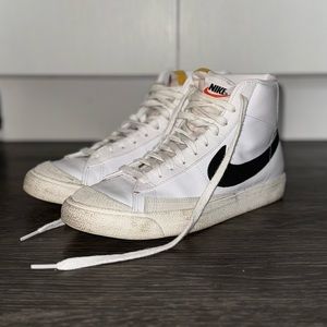 Women’s Nike Blazer Mid ‘77
